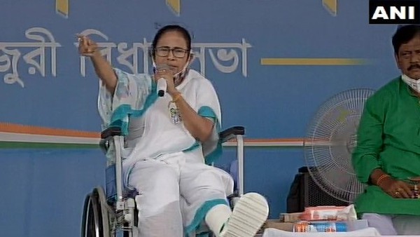 भाजपा अगर ज्यादा दिन सत्ता में रही तो ये देश को भी बेच देंगे- ममता बनर्जी भाजपा अगर ज्यादा दिन सत्ता में रही तो ये देश को भी बेच देंगे- ममता बनर्जी