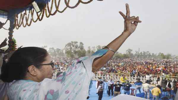 नंदीग्राम में सुवेंदु अधिकारी से मिल सकती है टक्कर