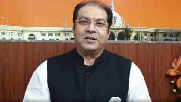 'ओवैसी ऐसे भाषण देते हैं कि वो अपराधी बन जाते हैं'