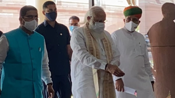 COVID-19 lockdown one year: PM Narendra Modi in Parliamentary meeting of BJP, talks on vaccine and other issues COVID-19 lockdown one year: PM Narendra Modi in Parliamentary meeting of BJP, talks on vaccine and other issues