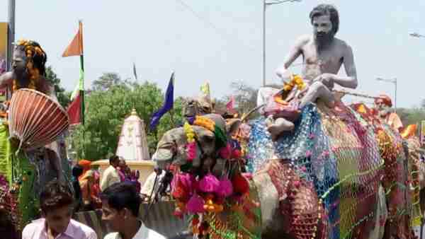 Haridwar Kumbh Mela 2021: Niranjani Akhara peshwai will come out today Haridwar Kumbh Mela 2021: Niranjani Akhara peshwai will come out today