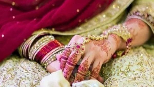 रोजी की मौत की खबर सुनकर गांव के लोग काफी हैरान हैं