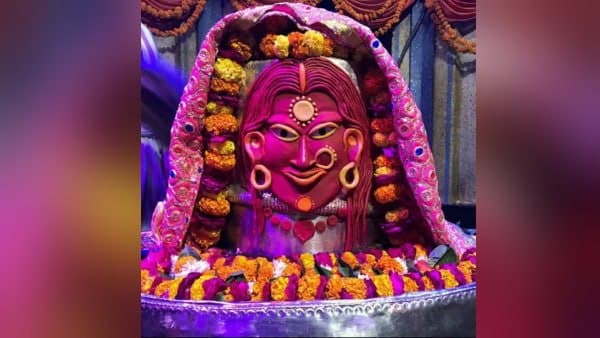 देव्यागिरी ने मनकामेश्वर घाट पर करवाया था रोजा इफ्तार
