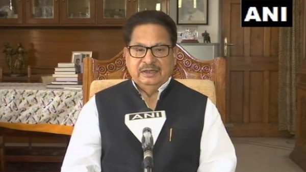 congress leader pl punia says case should be lodged against giriraj singh over his statement congress leader pl punia says case should be lodged against giriraj singh over his statement