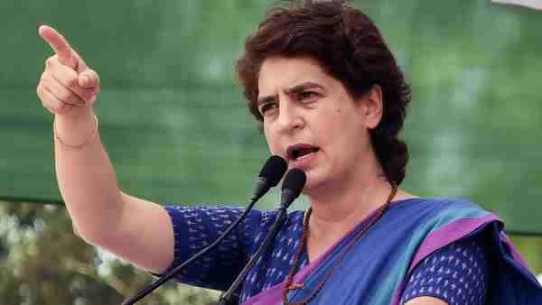 Priyanka Gandhi criticizes UP government for VDO 2018 exam cancellation Priyanka Gandhi criticizes UP government for VDO 2018 exam cancellation