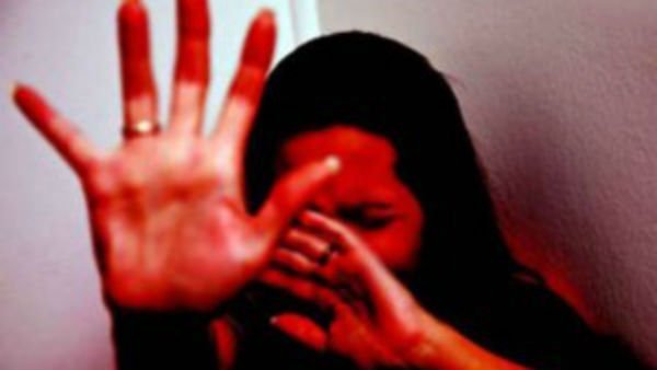 पीड़िता को कोर्ट ने बताया साहसी