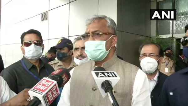 भाजपा नेतृत्व से मुलाकात करने दिल्ली पहुंचे सीएम रावत