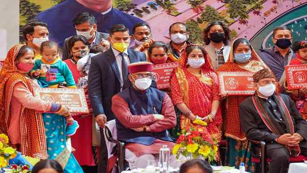 सीएम रावत विरोधी खेमा सक्रिय है!