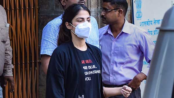 केस में कई बड़े सितारों से हो चुकी पूछताछ