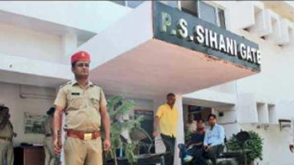 Henious act with minor girl in city, three accused arrested Henious act with minor girl in city, three accused arrested