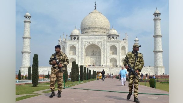 Bomb information in Taj Mahal was false caller arrested from Firozabad Bomb information in Taj Mahal was false caller arrested from Firozabad