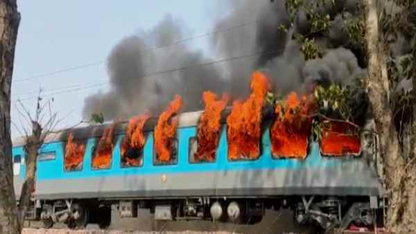 दो शताब्दी ट्रेनों में लग चुकी है आग