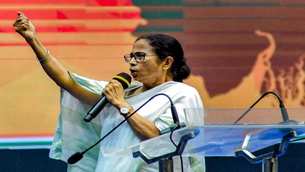 बीजेपी को देश से बाहर करने की अपील