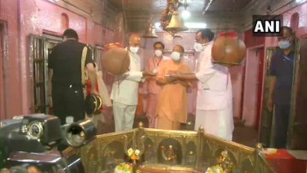 India President Ram Nath Kovind visit Maa Vindhyavasini Temple in Mirzapur India President Ram Nath Kovind visit Maa Vindhyavasini Temple in Mirzapur