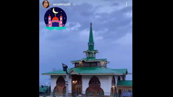 परिवार के साथ कश्मीर में सारा