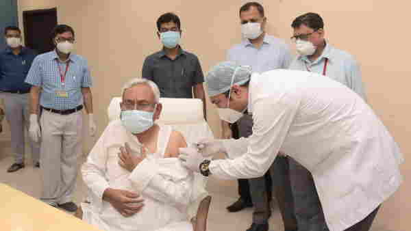 cm nitish kumar take second doze of corona vaccine in igims hospital cm nitish kumar take second doze of corona vaccine in igims hospital