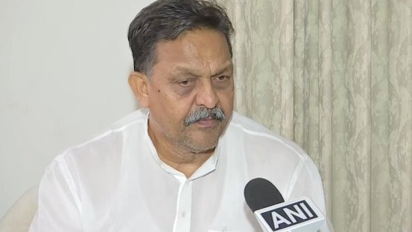 मुख्तार अंसारी के भाई अफजाल ने जताया डर, बोले- बांदा जेल में ही दिया गया था चाय में जहर मुख्तार अंसारी के भाई अफजाल ने जताया डर, बोले- बांदा जेल में ही दिया गया था चाय में जहर
