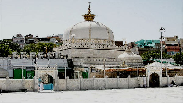 अंजुमन के सचिव वाहिद हुसैन अंगारा ने लोगों से आग्रह किया