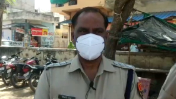 Wife, son and daughter cut Hand vein after death of head of house in Hindaun City Karauli Rajasthan Wife, son and daughter cut Hand vein after death of head of house in Hindaun City Karauli Rajasthan