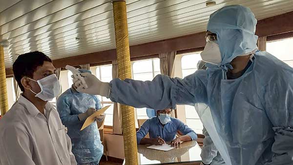 Coronavirus: केंद्र सरकार ने 50 हाई लेवल टीमों को महाराष्ट्र, छत्तीसगढ़ और पंजाब के लिए किया रवाना Coronavirus: केंद्र सरकार ने 50 हाई लेवल टीमों को महाराष्ट्र, छत्तीसगढ़ और पंजाब के लिए किया रवाना