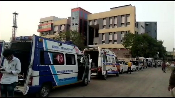 Gujarat COVID 19: Ambulances seen in a long queue outside Civil Hospital in Rajkot Gujarat COVID 19: Ambulances seen in a long queue outside Civil Hospital in Rajkot