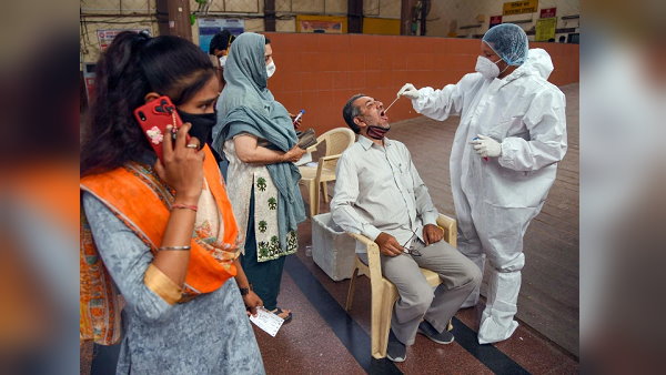 14120 new COVID patients in Gujarat a Day, color-coded stickers for those exempted from night curfew 14120 new COVID patients in Gujarat a Day, color-coded stickers for those exempted from night curfew