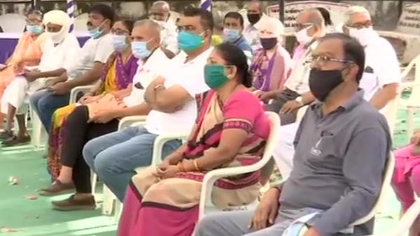 Gandhinagar: vaccination starts of the People (above 45 years age) across country Gandhinagar: vaccination starts of the People (above 45 years age) across country