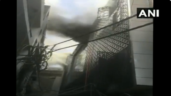 WATCH Delhi: Fire breaks out in a factory near MTNL office Dilshad Garden Industrial Area WATCH Delhi: Fire breaks out in a factory near MTNL office Dilshad Garden Industrial Area