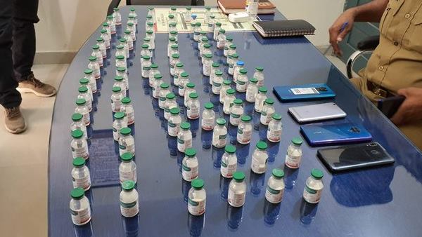 Police busted a gang involved in selling fake Remdesivir vials in lucknow Police busted a gang involved in selling fake Remdesivir vials in lucknow
