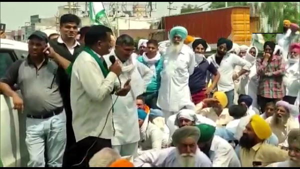 Kurukshetra Farmers protest against Police action in matter of BJP MP Nayab Saini in Haryana Kurukshetra Farmers protest against Police action in matter of BJP MP Nayab Saini in Haryana