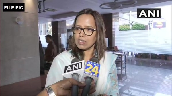 varsha gaikwad varsha gaikwad