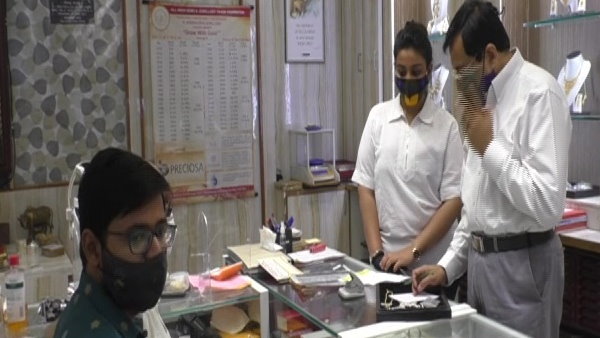 coronavirus effect on gold: Surat Gold trade slowed due to covid-19 coronavirus effect on gold: Surat Gold trade slowed due to covid-19