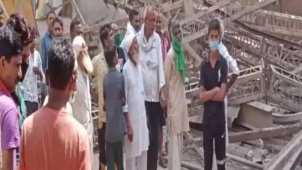 man lost life due to under construction overbridge girder in kaushambi man lost life due to under construction overbridge girder in kaushambi