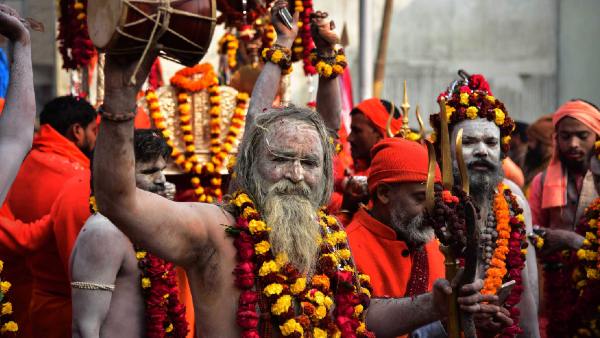 70 प्रतिशत के पास उच्च शिक्षा