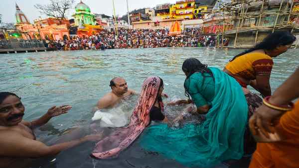 पहले शाही स्नान पर ही हुआ था ट्रायल