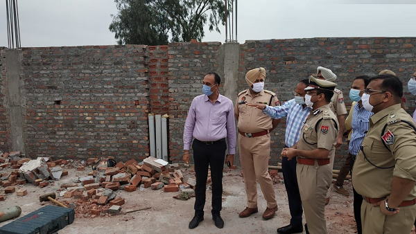 Punjabs Ludhiana factory lintel collapsed in Giaspura Daba, 36 people rescued, one lost life and 10 hospitalised Punjabs Ludhiana factory lintel collapsed in Giaspura Daba, 36 people rescued, one lost life and 10 hospitalised