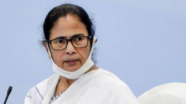 Coronavirus west Bengal CM Mamata Banerjee slams narendra modi government over vaccine price disparity Coronavirus west Bengal CM Mamata Banerjee slams narendra modi government over vaccine price disparity