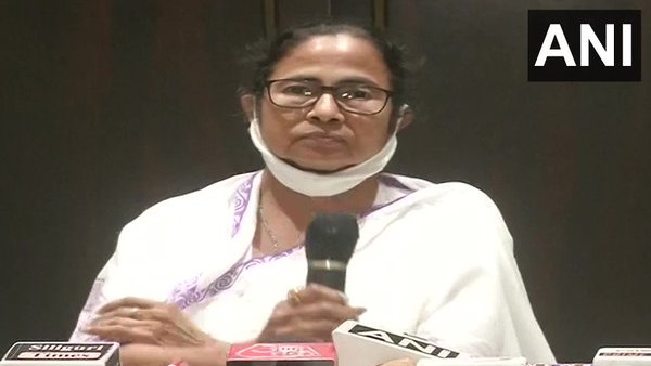 CoochBehar incident Mamata Banerjee asks for Amit Shah resignation said this about PM Modi CoochBehar incident Mamata Banerjee asks for Amit Shah resignation said this about PM Modi
