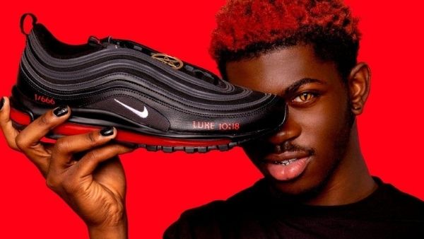 NIKE NIKE