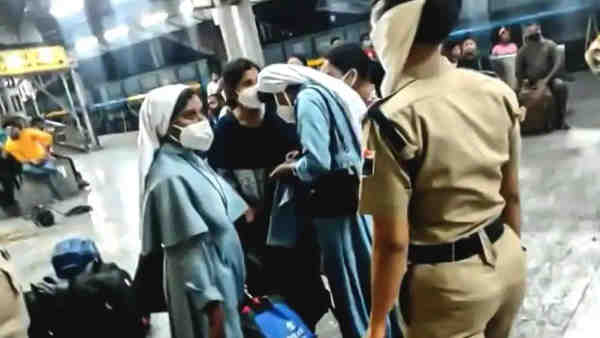 Nun incident case: Jhansi police arrested two people Nun incident case: Jhansi police arrested two people