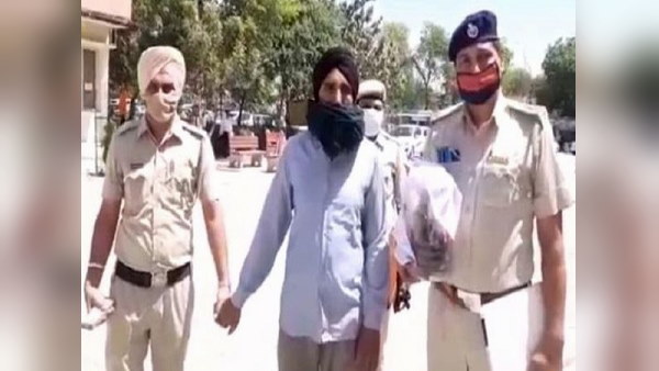 punjabi man caught with One And A Quarter Kilos Of Opium In Haryana punjabi man caught with One And A Quarter Kilos Of Opium In Haryana