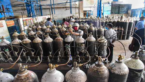 क्या सांस लेने में कठिनाई दूसरी लहर का प्रमुख लक्षण है ?