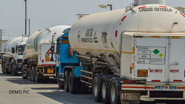 oxygen tanker stopped in Varanasi UP, Matter resolved after CM and CS intervene oxygen tanker stopped in Varanasi UP, Matter resolved after CM and CS intervene