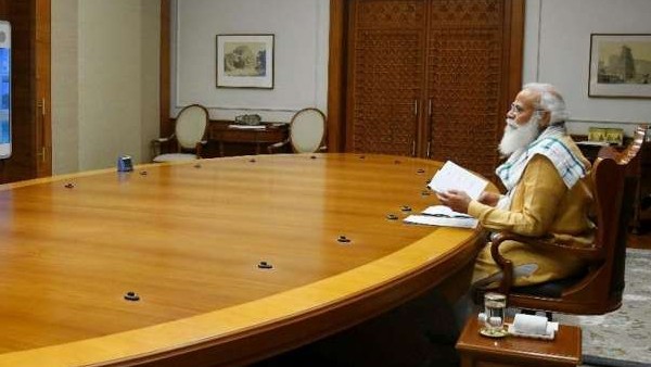 देश में कोरोना से बिगड़ते हालात, अहम बैठक में बोले PM मोदी- ऑक्सीजन और बेड्स की कमी पर दिया जाए ध्यान देश में कोरोना से बिगड़ते हालात, अहम बैठक में बोले PM मोदी- ऑक्सीजन और बेड्स की कमी पर दिया जाए ध्यान