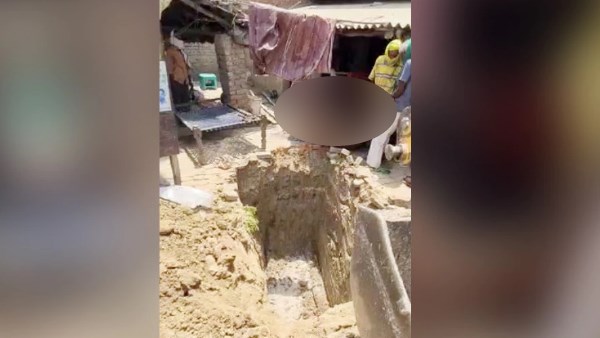 pratapgarh hindu woman body buried due to corona fear video viral pratapgarh hindu woman body buried due to corona fear video viral