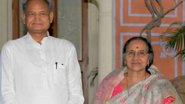 Rajasthan CM Ashok Gehlot wife Sunita Gehlot Corona positive Rajasthan CM Ashok Gehlot wife Sunita Gehlot Corona positive