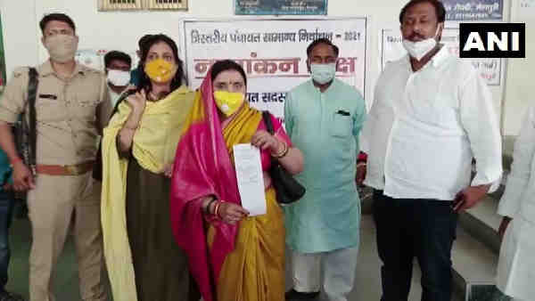 Sandhya Yadav, niece of Mulayam Singh Yadav, filed her nomination for the upcoming panchayat elections Sandhya Yadav, niece of Mulayam Singh Yadav, filed her nomination for the upcoming panchayat elections