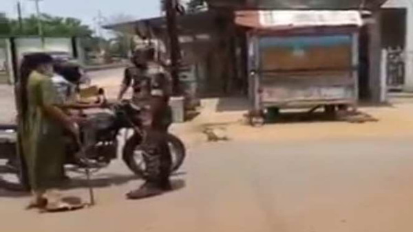 शादी के कार्ड ने करवाई एक ही जगह पोस्टिंग