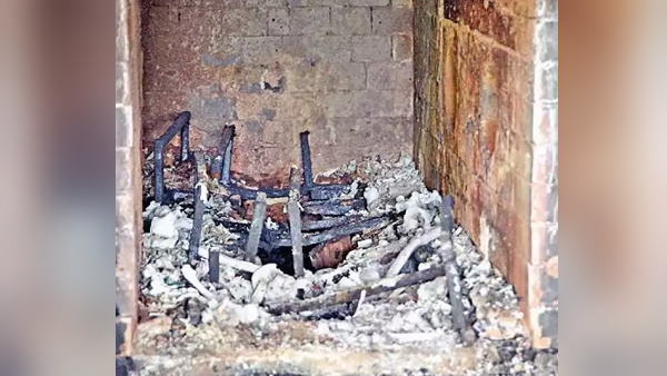 covid 19: heavy rush of bodies at Surat crematoriums, Gas furnaces’ grills melt due to 24x7 fire covid 19: heavy rush of bodies at Surat crematoriums, Gas furnaces’ grills melt due to 24x7 fire
