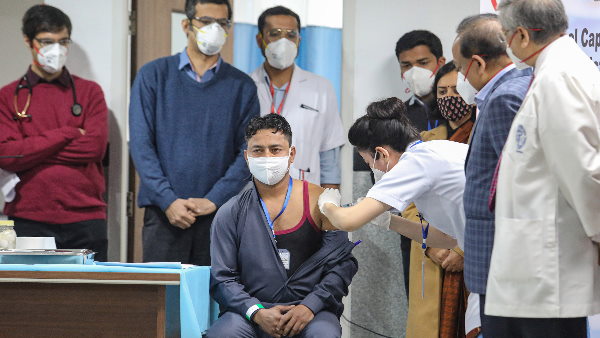 Delhi reports 7,897 new COVID 19 cases, 5,716 recoveries and 39 deaths. Delhi reports 7,897 new COVID 19 cases, 5,716 recoveries and 39 deaths.